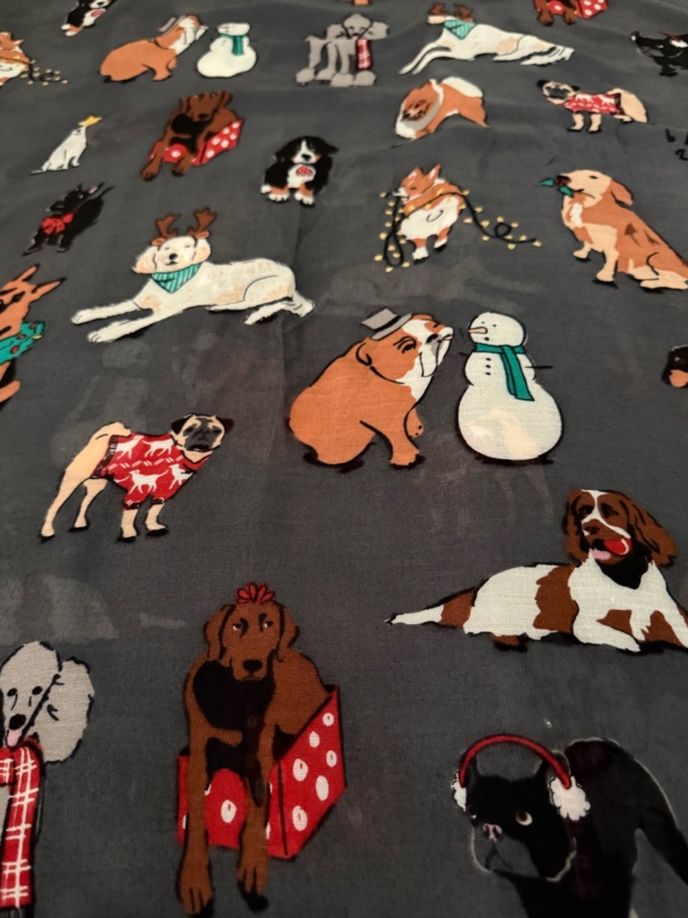Vera Bradley holiday dogs lightweight scarf - Picture 2 of 12